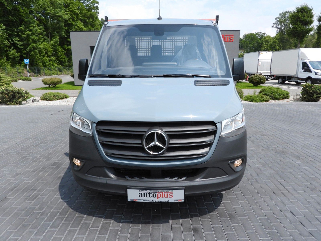Mercedes-Benz SPRINTER 315 PRITSCHE 8 PALETTEN TEMPOMAT - Flatbed van: picture 5 Mercedes-Benz SPRINTER 315 PRITSCHE 8 PALETTEN TEMPOMAT - Flatbed van: picture 5