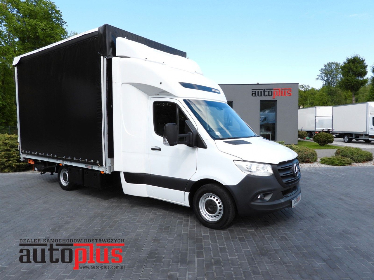 Mercedes-Benz SPRINTER 316 PRITSCHE PLANE AUFZUG 10 PALETTEN - Curtain side van, Combi van: picture 1 Mercedes-Benz SPRINTER 316 PRITSCHE PLANE AUFZUG 10 PALETTEN - Curtain side van, Combi van: picture 1