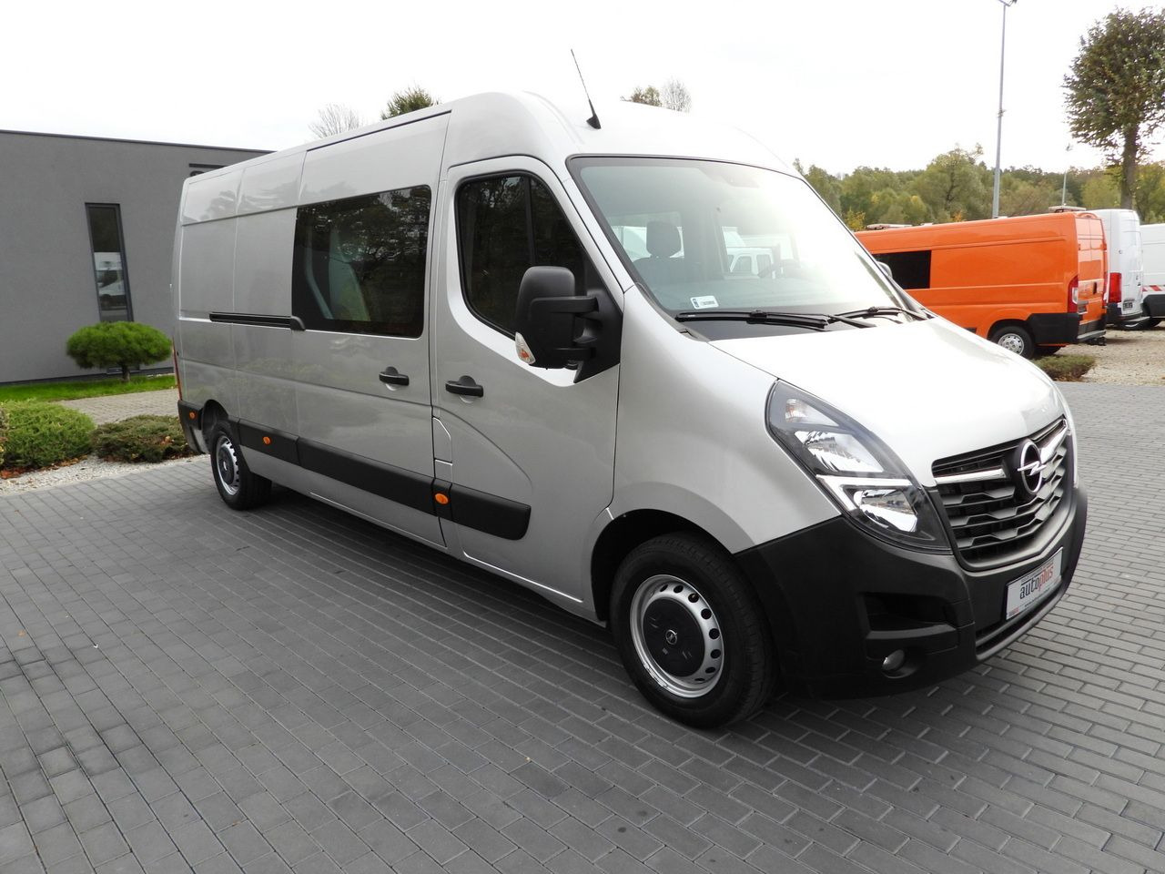 OPEL MOVANO BOX DELIVERY VAN 7 SEATS CRUISE CONTROL LED LIGHTS AIR CONDITIONING 180HP - Panel van: picture 4 OPEL MOVANO BOX DELIVERY VAN 7 SEATS CRUISE CONTROL LED LIGHTS AIR CONDITIONING 180HP - Panel van: picture 4
