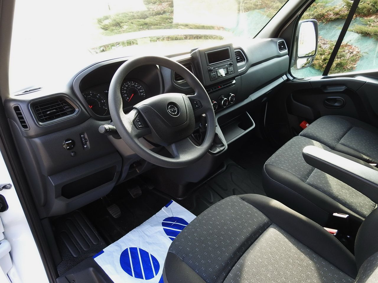 OPEL MOVANO - Curtain side van: picture 2 OPEL MOVANO - Curtain side van: picture 2