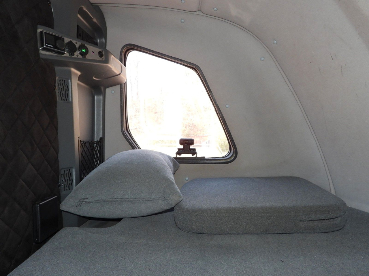 Lease a  Opel MOVANO  PRITSCHE PLANE AUFZUG 9 PALETTEN WEBASTO Opel MOVANO  PRITSCHE PLANE AUFZUG 9 PALETTEN WEBASTO: picture 29