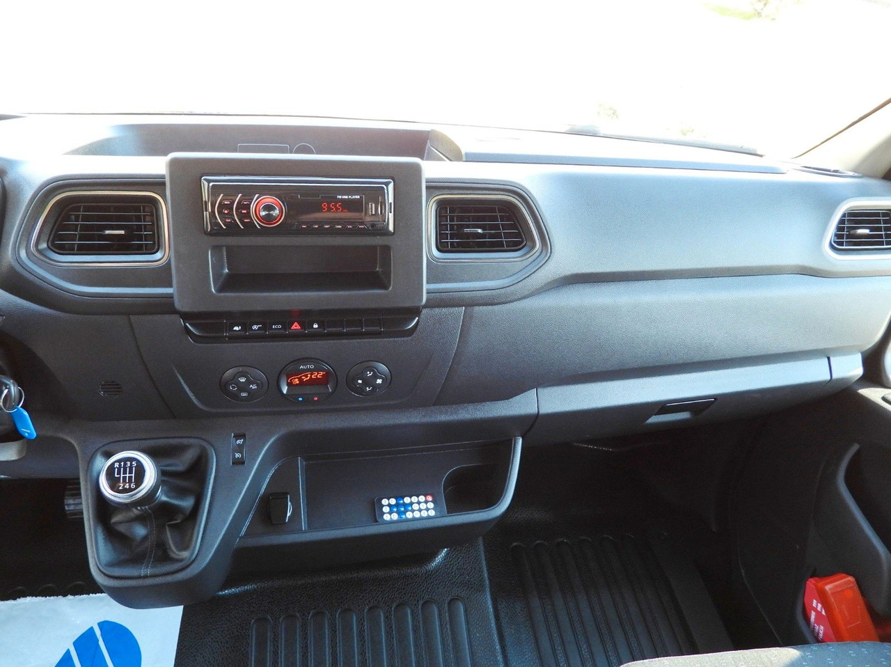 Lease a  Opel MOVANO  PRITSCHE PLANE AUFZUG 9 PALETTEN WEBASTO Opel MOVANO  PRITSCHE PLANE AUFZUG 9 PALETTEN WEBASTO: picture 22