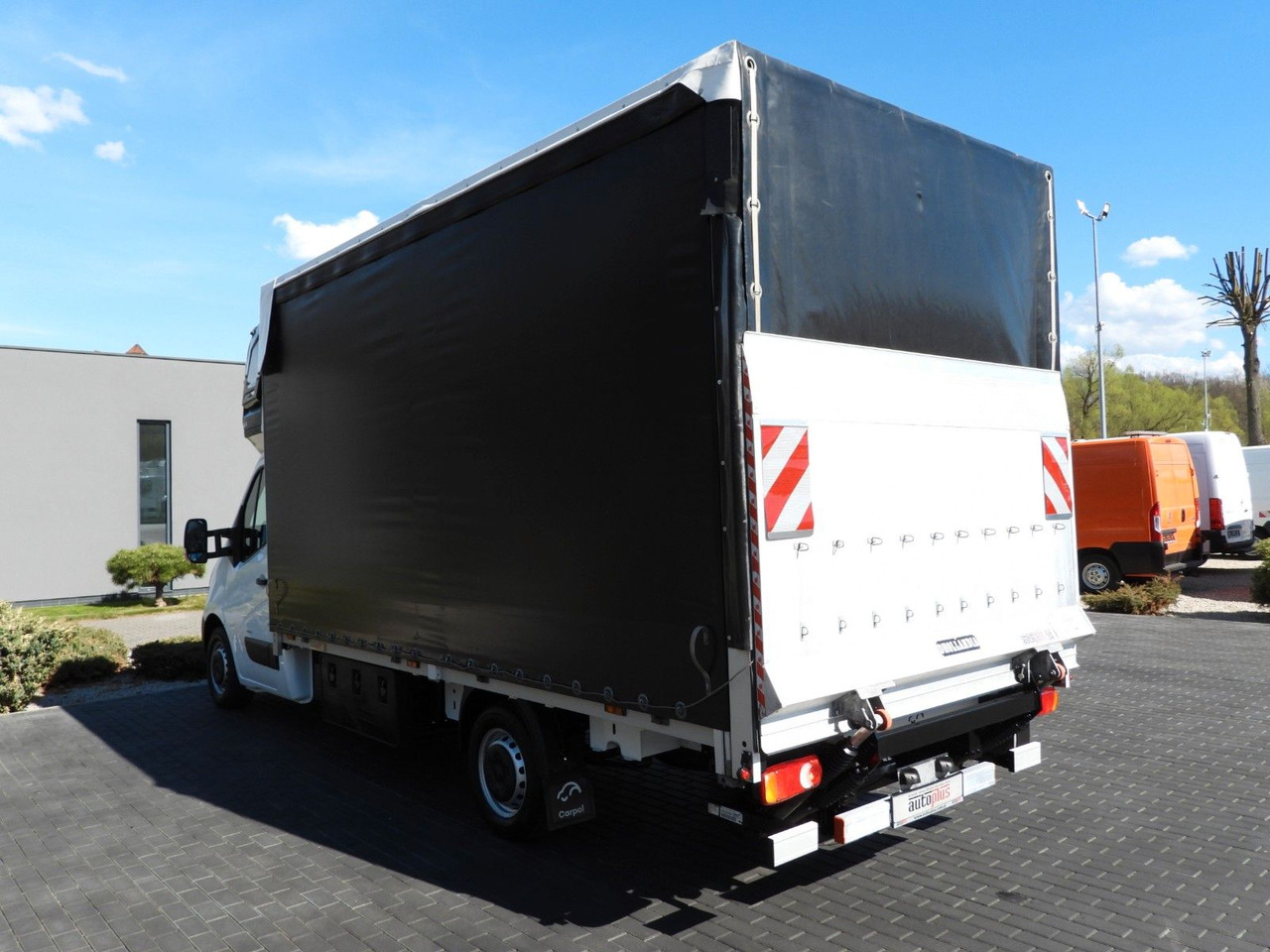 Lease a  Opel MOVANO  PRITSCHE PLANE AUFZUG 9 PALETTEN WEBASTO Opel MOVANO  PRITSCHE PLANE AUFZUG 9 PALETTEN WEBASTO: picture 10