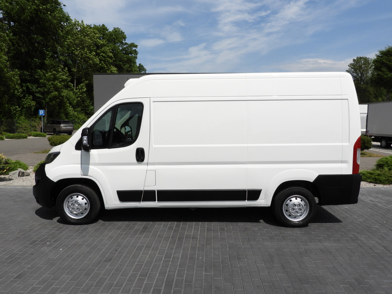 Lease a PEUGEOT BOXER REFRIGERATOR VAN -10*C CRUISE CONTROL AIR CONDITIONING 130HP PEUGEOT BOXER REFRIGERATOR VAN -10*C CRUISE CONTROL AIR CONDITIONING 130HP: picture 9 Lease a PEUGEOT BOXER REFRIGERATOR VAN -10*C CRUISE CONTROL AIR CONDITIONING 130HP PEUGEOT BOXER REFRIGERATOR VAN -10*C CRUISE CONTROL AIR CONDITIONING 130HP: picture 9