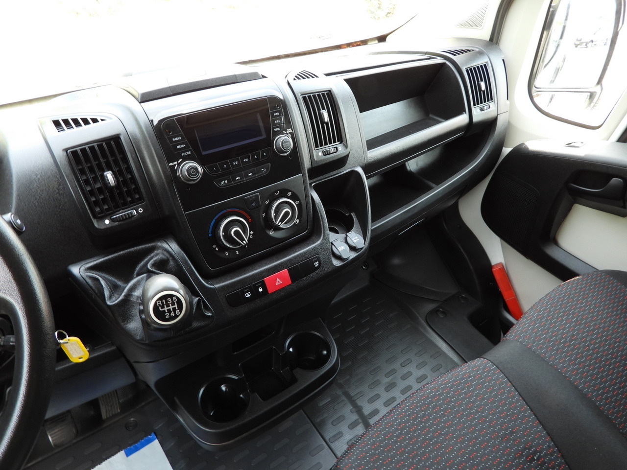 Lease a PEUGEOT BOXER REFRIGERATOR VAN -10*C CRUISE CONTROL AIR CONDITIONING 130HP PEUGEOT BOXER REFRIGERATOR VAN -10*C CRUISE CONTROL AIR CONDITIONING 130HP: picture 30 Lease a PEUGEOT BOXER REFRIGERATOR VAN -10*C CRUISE CONTROL AIR CONDITIONING 130HP PEUGEOT BOXER REFRIGERATOR VAN -10*C CRUISE CONTROL AIR CONDITIONING 130HP: picture 30