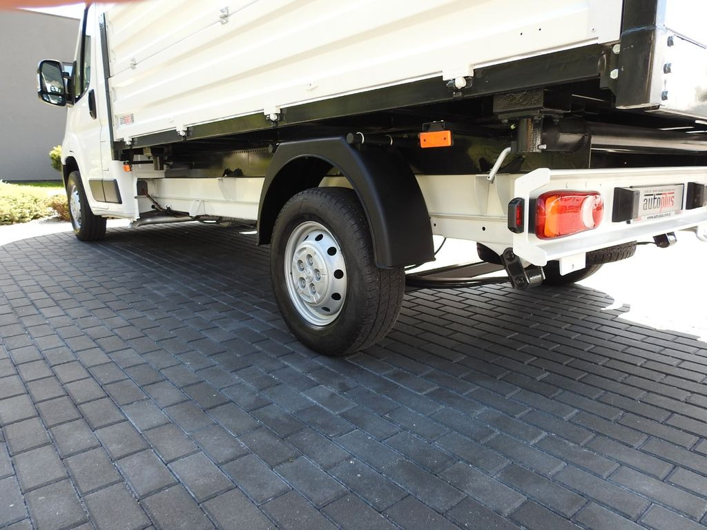 Lease a Peugeot BOXER DREISEITENKIPPER KLIMAANLAGE 130PS  Peugeot BOXER DREISEITENKIPPER KLIMAANLAGE 130PS: picture 17