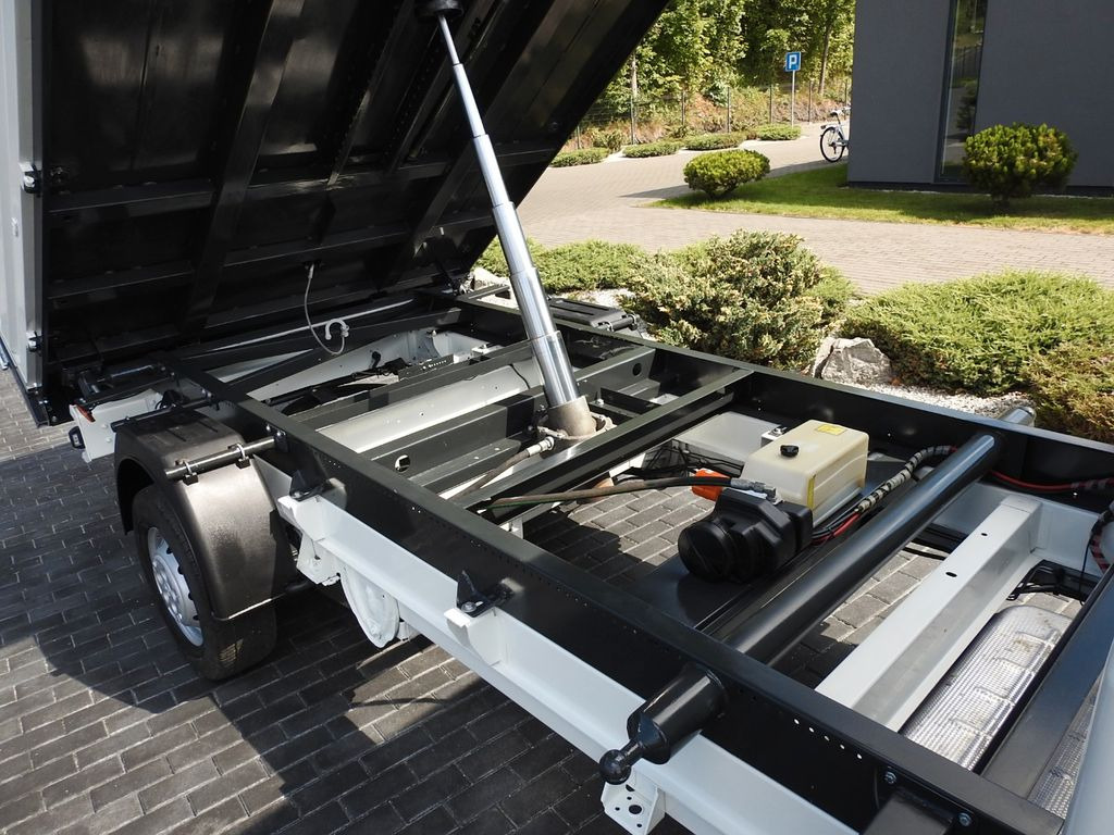 Lease a Peugeot BOXER DREISEITENKIPPER KLIMAANLAGE 130PS  Peugeot BOXER DREISEITENKIPPER KLIMAANLAGE 130PS: picture 22