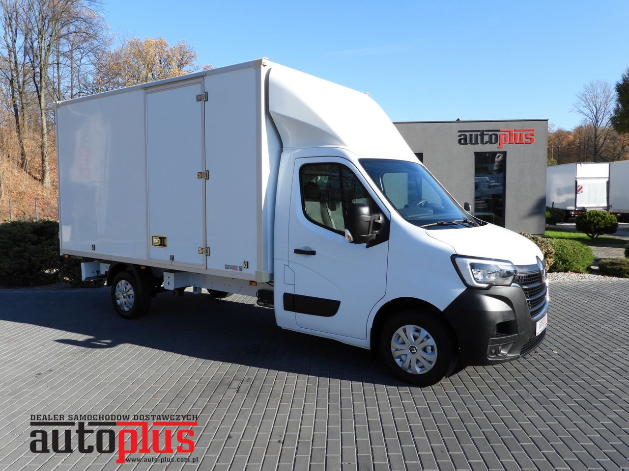 RENAULT MASTER BOX 8 PALLETS CRUISE CONTROL NAVIGATION LED LIGHTS AIR CONDITIONING 145HP - Box van: picture 1 RENAULT MASTER BOX 8 PALLETS CRUISE CONTROL NAVIGATION LED LIGHTS AIR CONDITIONING 145HP - Box van: picture 1
