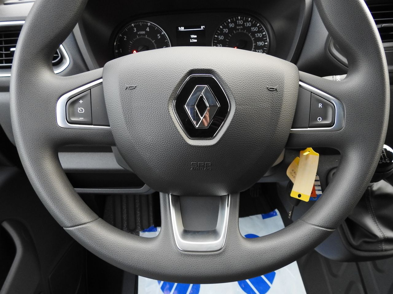 Refrigerated van RENAULT MASTER NEW REFRIGERATOR VAN -10*C AIR CONDITIONING MANUFACTURERS 135HP: picture 32 Refrigerated van RENAULT MASTER NEW REFRIGERATOR VAN -10*C AIR CONDITIONING MANUFACTURERS 135HP: picture 32