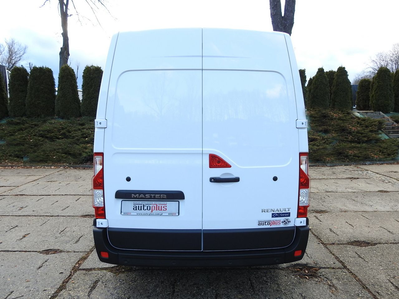 Refrigerated van RENAULT MASTER NEW REFRIGERATOR VAN -10*C AIR CONDITIONING MANUFACTURERS 135HP: picture 10 Refrigerated van RENAULT MASTER NEW REFRIGERATOR VAN -10*C AIR CONDITIONING MANUFACTURERS 135HP: picture 10