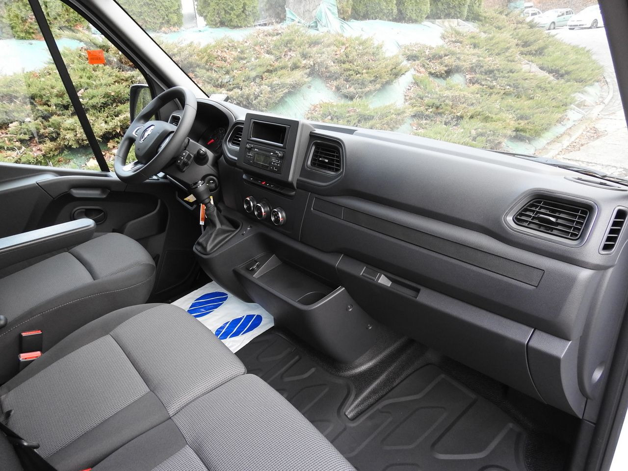 Refrigerated van RENAULT MASTER NEW REFRIGERATOR VAN -10*C AIR CONDITIONING MANUFACTURERS 135HP: picture 39 Refrigerated van RENAULT MASTER NEW REFRIGERATOR VAN -10*C AIR CONDITIONING MANUFACTURERS 135HP: picture 39