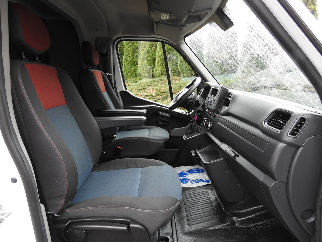 Curtain side van RENAULT MASTER: picture 35