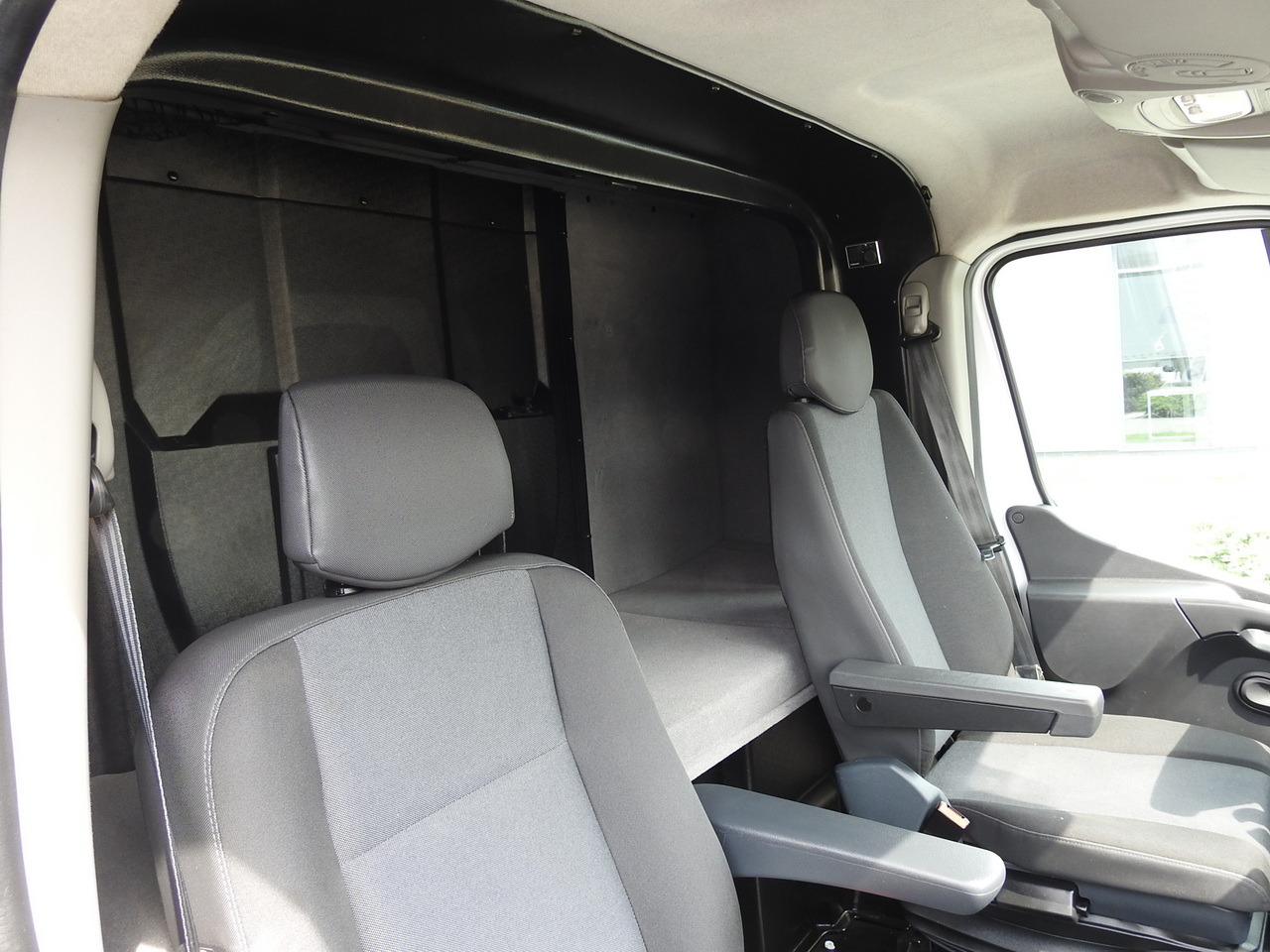 Curtain side van RENAULT MASTER TARPAULIN 10 PALLETS WEBASTO CRUISE CONTROL AIR CONDITIONING LED LIGHTS PNEUMATICS  165HP: picture 39