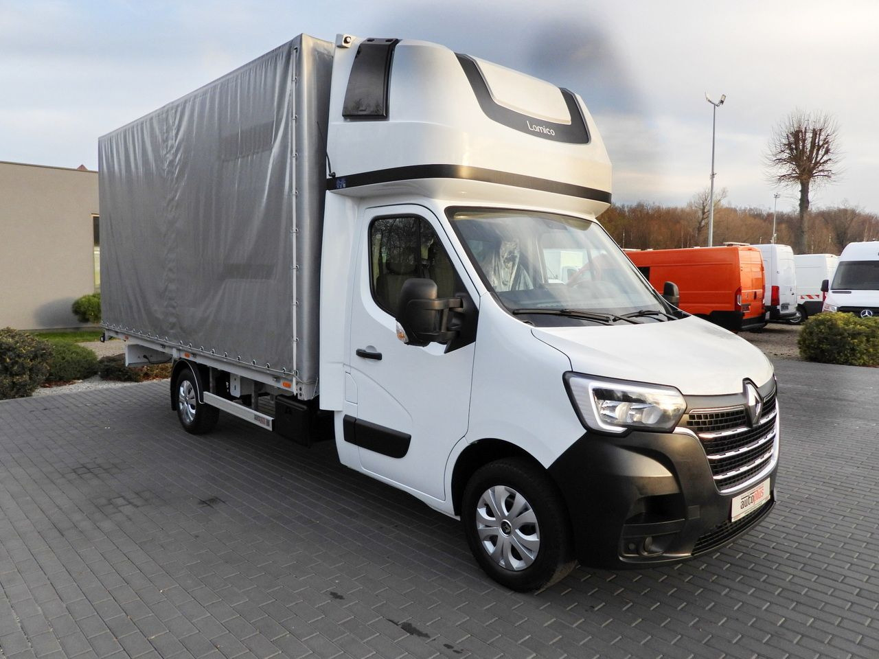 RENAULT MASTER TARPAULIN 10 PALLETS WEBASTO CRUISE CONTROL LED LIGHTS PNEUMATICS AIR CONDITIONING 165HP - Curtain side van: picture 4 RENAULT MASTER TARPAULIN 10 PALLETS WEBASTO CRUISE CONTROL LED LIGHTS PNEUMATICS AIR CONDITIONING 165HP - Curtain side van: picture 4