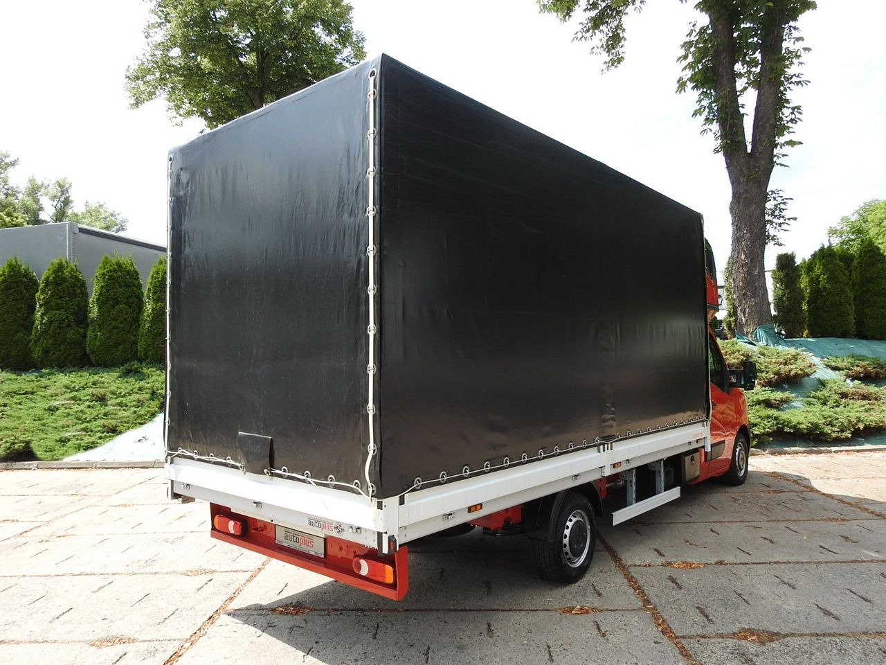 RENAULT MASTER TARPAULIN 10 PALLETS WEBASTO CRUISE CONTROL LED LIGHTS PNEUMATICS AIR CONDITIONING 165HP - Curtain side van: picture 3 RENAULT MASTER TARPAULIN 10 PALLETS WEBASTO CRUISE CONTROL LED LIGHTS PNEUMATICS AIR CONDITIONING 165HP - Curtain side van: picture 3