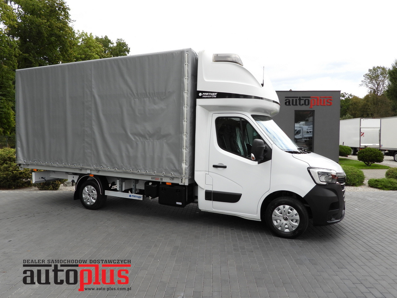 RENAULT MASTER TARPAULIN 10 PALLETS WEBASTO CRUISE CONTROL LED LIGHTS PNEUMATICS AIR CONDITIONING  165HP - Curtain side van: picture 1 RENAULT MASTER TARPAULIN 10 PALLETS WEBASTO CRUISE CONTROL LED LIGHTS PNEUMATICS AIR CONDITIONING  165HP - Curtain side van: picture 1