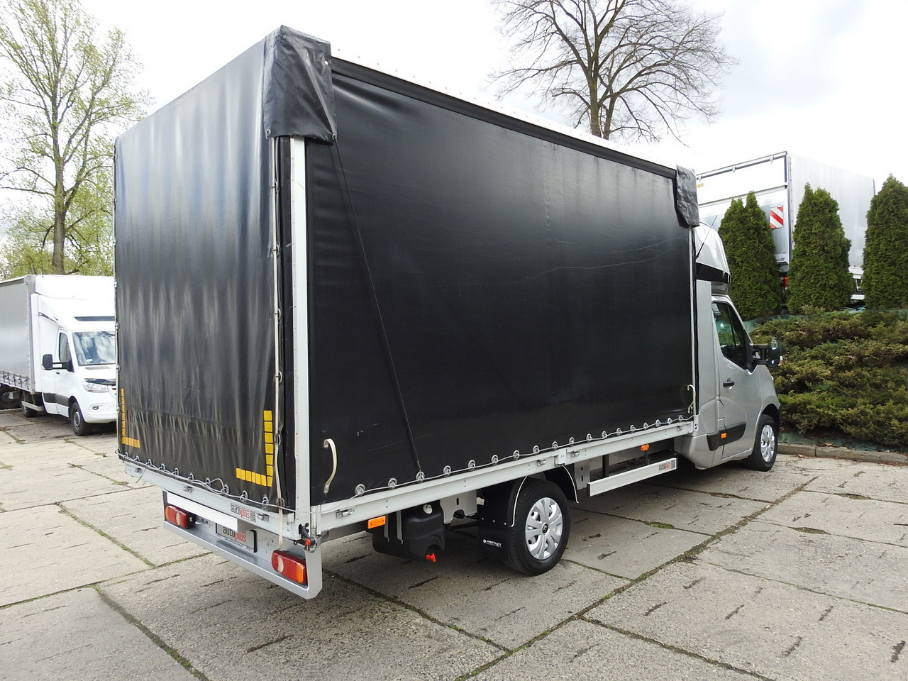 RENAULT MASTER TARPAULIN 8 PALLETS WEBASTO CRUISE CONTROL NAVIGATION AIR CONDITIONING PNEUMATICS  170HP - Curtain side van: picture 3 RENAULT MASTER TARPAULIN 8 PALLETS WEBASTO CRUISE CONTROL NAVIGATION AIR CONDITIONING PNEUMATICS  170HP - Curtain side van: picture 3