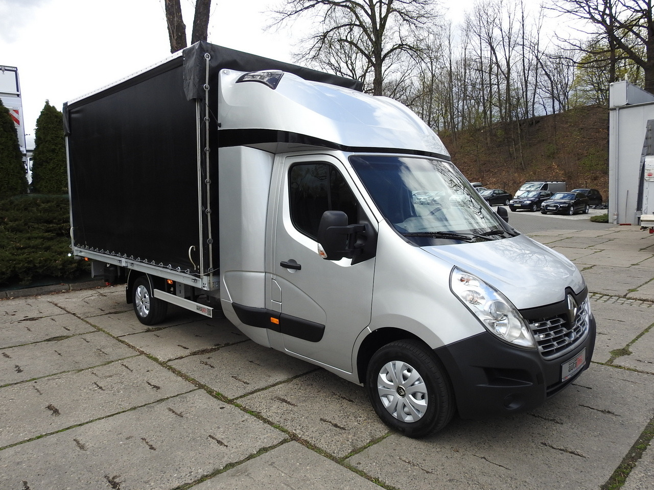 RENAULT MASTER TARPAULIN 8 PALLETS WEBASTO CRUISE CONTROL NAVIGATION AIR CONDITIONING PNEUMATICS  170HP - Curtain side van: picture 4 RENAULT MASTER TARPAULIN 8 PALLETS WEBASTO CRUISE CONTROL NAVIGATION AIR CONDITIONING PNEUMATICS  170HP - Curtain side van: picture 4