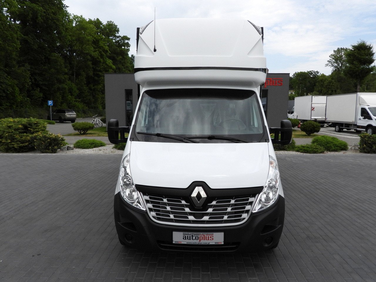 RENAULT MASTER TARPAULIN 8 PALLETS WEBASTO CRUISE CONTROL PNEUMATICS AIR CONDITIONING 170HP - Curtain side van: picture 5 RENAULT MASTER TARPAULIN 8 PALLETS WEBASTO CRUISE CONTROL PNEUMATICS AIR CONDITIONING 170HP - Curtain side van: picture 5