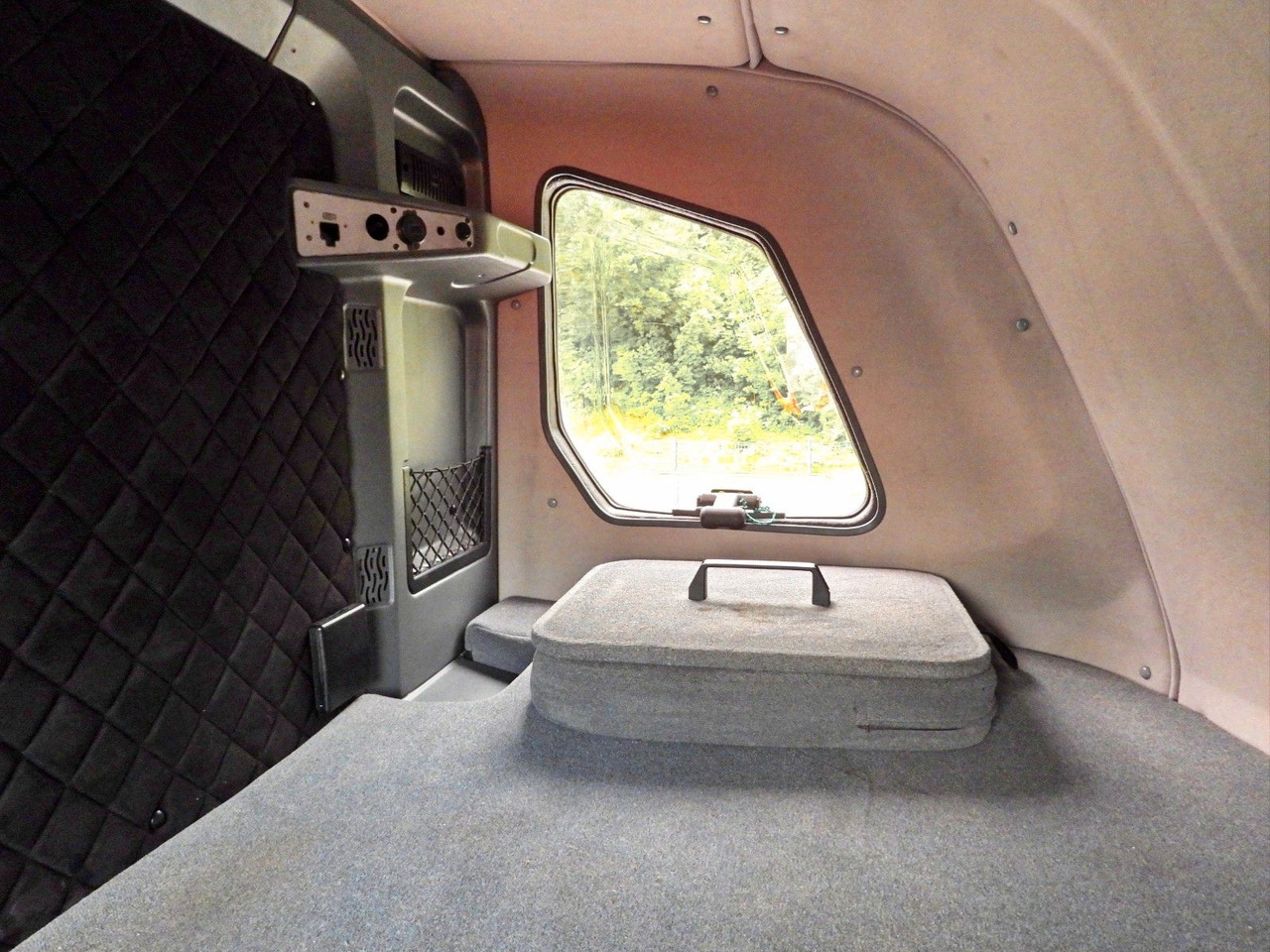 Curtain side van Renault MASTER  PRITSCHE PLANE 10 PALETTEN TEMPOMAT: picture 30