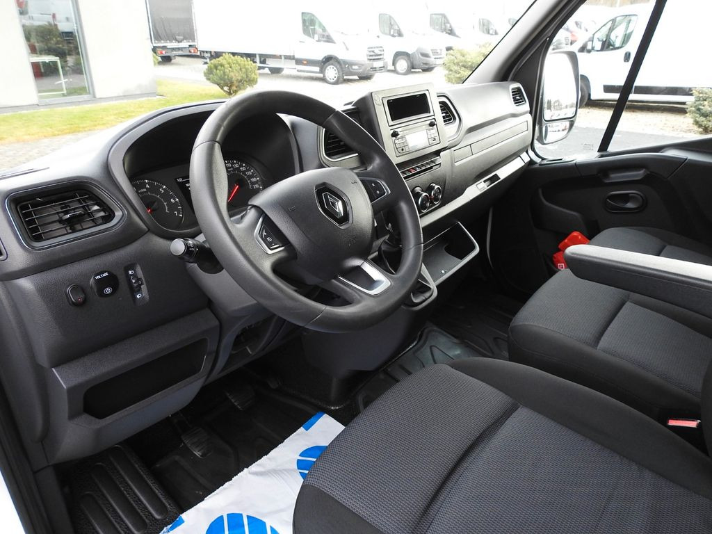 Renault MASTER PRITSCHE PLANE 10 PALETTEN WEBASTO A/C - Curtain side van: picture 2 Renault MASTER PRITSCHE PLANE 10 PALETTEN WEBASTO A/C - Curtain side van: picture 2