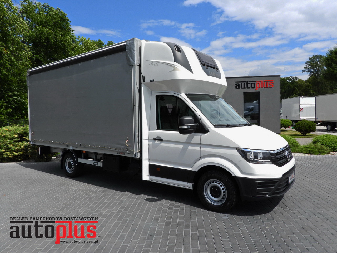 VOLKSWAGEN CRAFTER TARPAULIN 10 PALLETS WEBASTO CRUISE CONTROL AIR CONDITIONING 180HP - Curtain side van: picture 1 VOLKSWAGEN CRAFTER TARPAULIN 10 PALLETS WEBASTO CRUISE CONTROL AIR CONDITIONING 180HP - Curtain side van: picture 1