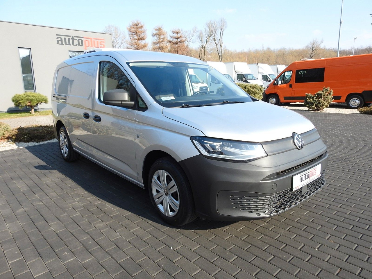 Volkswagen CADDY KÜHLKASTENWAGEN -20*C HEIZFUNKTION A/C - Refrigerated van: picture 4 Volkswagen CADDY KÜHLKASTENWAGEN -20*C HEIZFUNKTION A/C - Refrigerated van: picture 4
