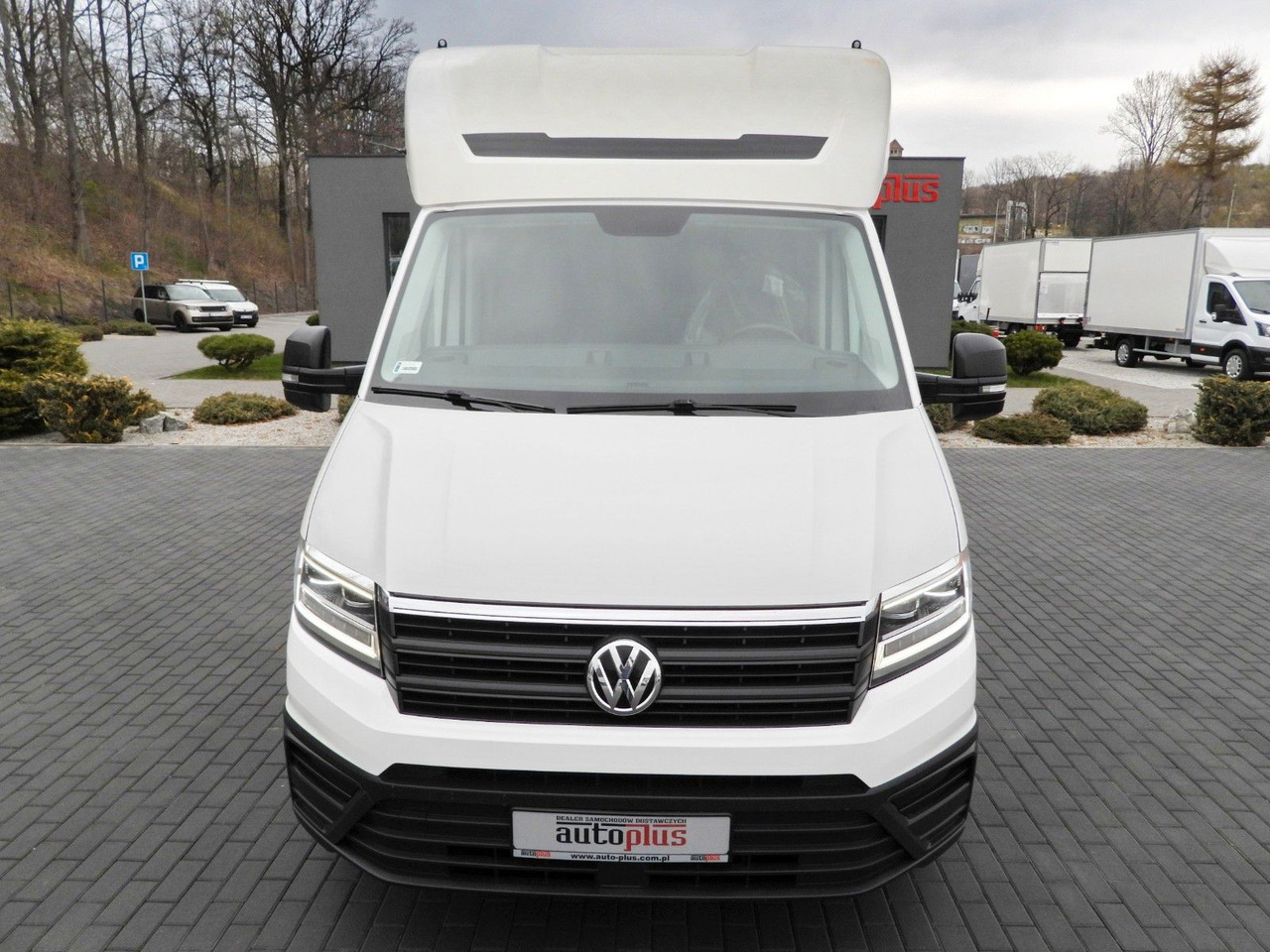 Volkswagen CRAFTER PRITSCHE PLANE 10 PALETTEN WEBASTO - Curtain side van: picture 5 Volkswagen CRAFTER PRITSCHE PLANE 10 PALETTEN WEBASTO - Curtain side van: picture 5