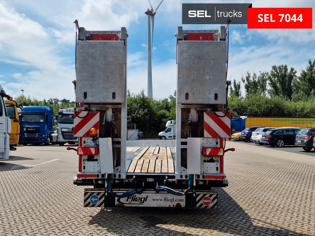 Low loader trailer Fliegl DTS 300 / Rampen: picture 6