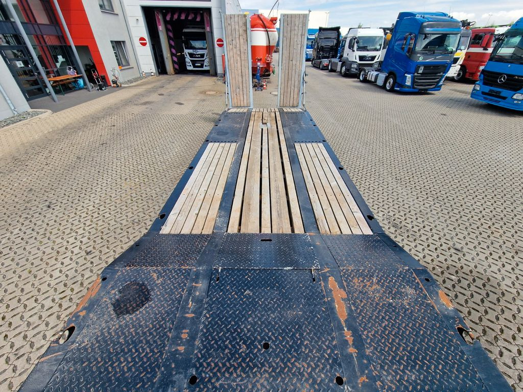 Low loader trailer Fliegl DTS 300 / Rampen: picture 18
