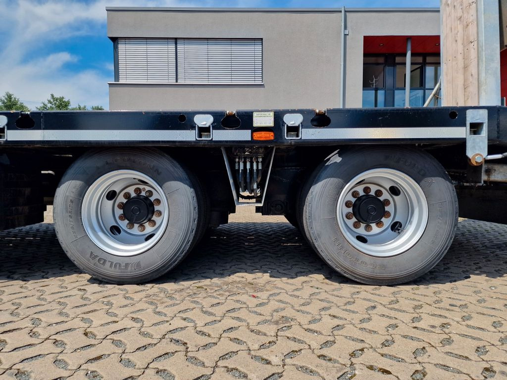 Low loader trailer Fliegl DTS 300 / Rampen: picture 21