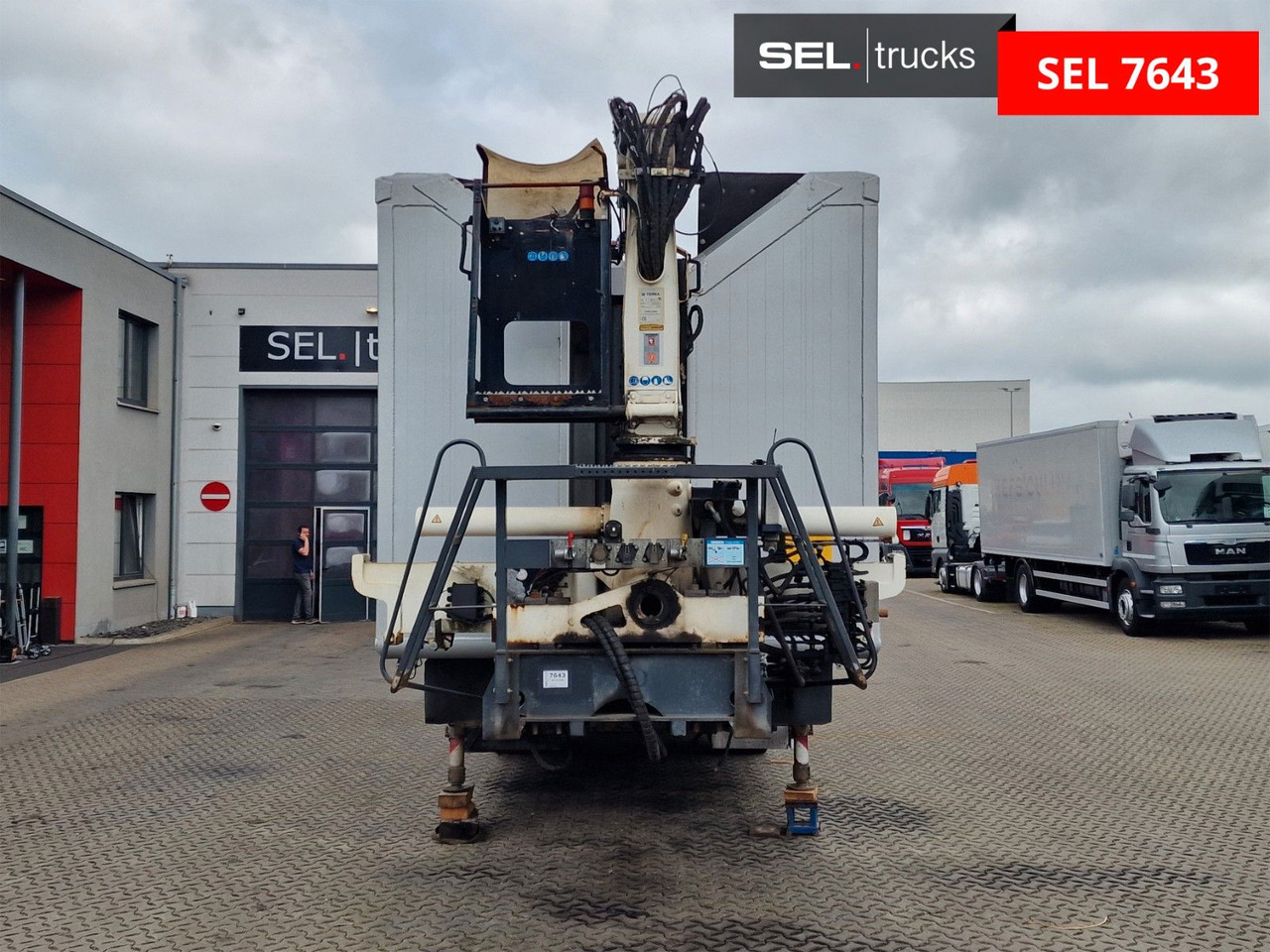 H&W HWDKSK38 / Glasrecycling / Kran / Lenkachse - Tipper semi-trailer: picture 2 H&W HWDKSK38 / Glasrecycling / Kran / Lenkachse - Tipper semi-trailer: picture 2