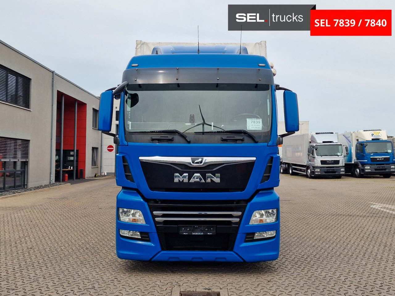 MAN TGX 18.500 4x2 LL-U /Intarder/Druchlade/Hubdach - Curtainsider truck: picture 2 MAN TGX 18.500 4x2 LL-U /Intarder/Druchlade/Hubdach - Curtainsider truck: picture 2