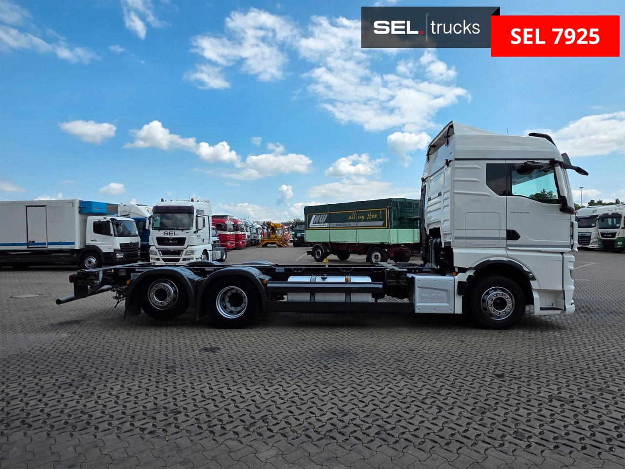 MAN TGX 26.510 6x2-2 LL CH / ZF Intarder / Liftachse - Container transporter/ Swap body truck: picture 4 MAN TGX 26.510 6x2-2 LL CH / ZF Intarder / Liftachse - Container transporter/ Swap body truck: picture 4
