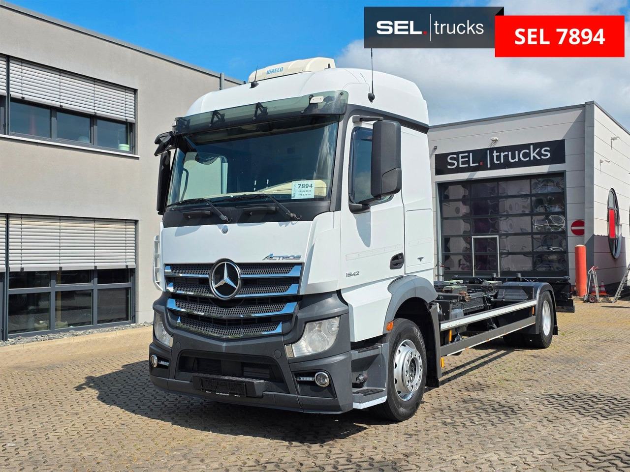Mercedes-Benz Actros 1842 / Standklimaanlage - Container transporter/ Swap body truck: picture 1 Mercedes-Benz Actros 1842 / Standklimaanlage - Container transporter/ Swap body truck: picture 1