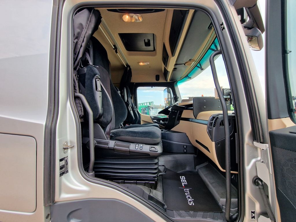 Tipper Mercedes-Benz Actros 2545 / Tierkadaver / mit Waage: picture 16