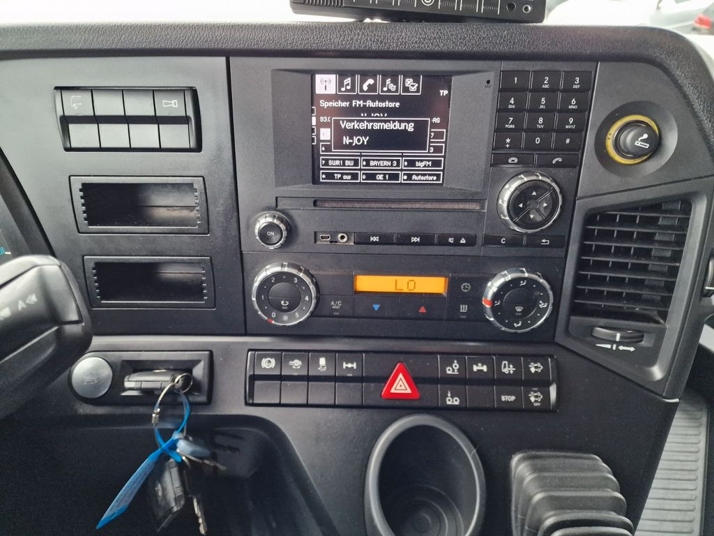 Curtainsider truck Mercedes-Benz Antos 2536 L / LENKACHSE / STERZANTE: picture 22