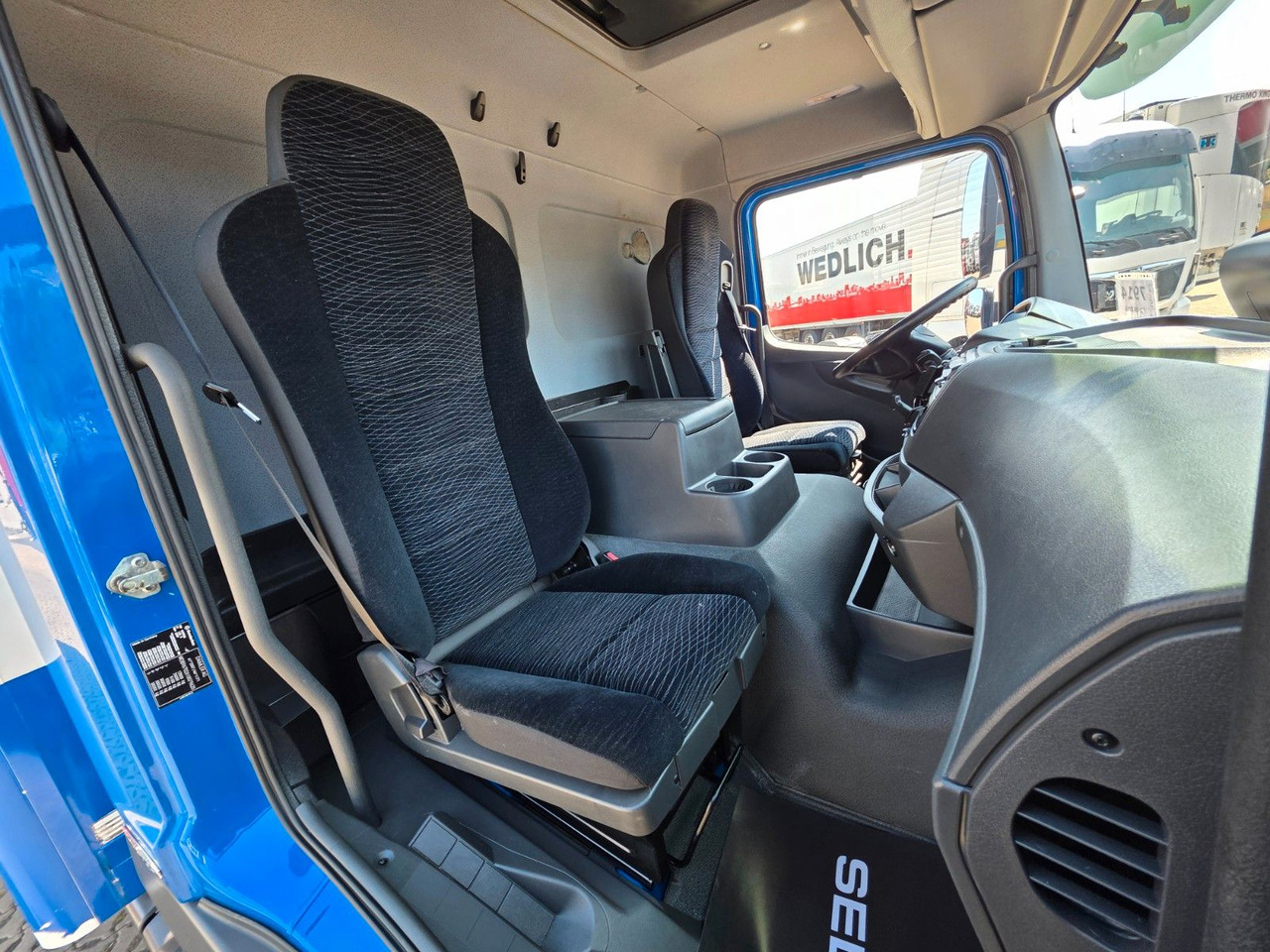 Box truck Mercedes-Benz Atego 1324 / Ladebordwand: picture 19