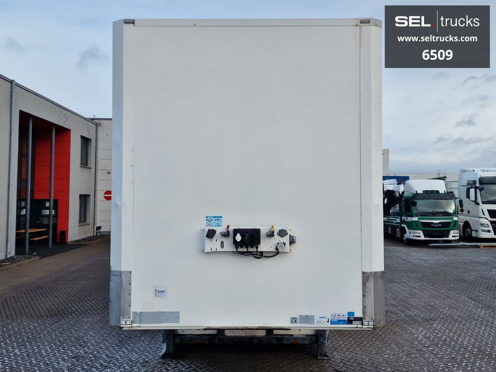 Van Eck PT-3Z / Doppelstock / Mega Van Eck PT-3Z / Doppelstock / Mega - Closed box semi-trailer: picture 2 Van Eck PT-3Z / Doppelstock / Mega Van Eck PT-3Z / Doppelstock / Mega - Closed box semi-trailer: picture 2