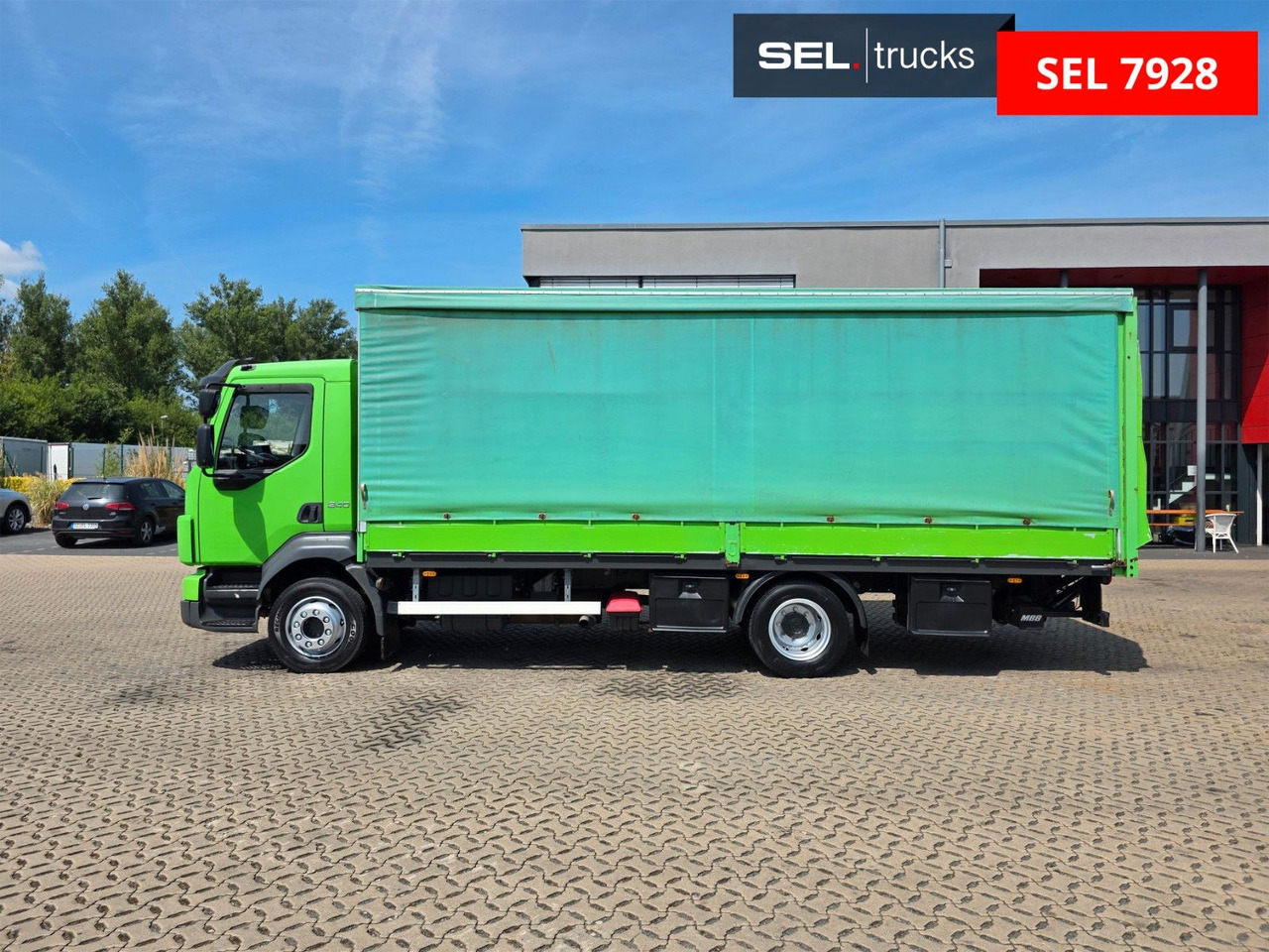 Curtainsider truck Volvo FL 240: picture 8