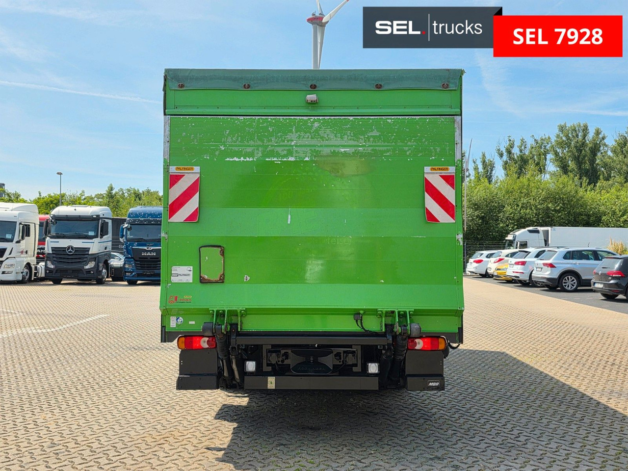 Curtainsider truck Volvo FL 240: picture 6