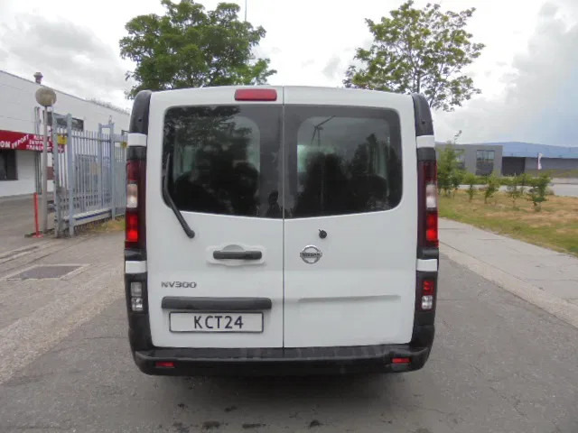 Nissan NV 300 - Bus: picture 5 Nissan NV 300 - Bus: picture 5