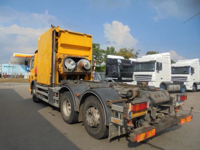 DAF 75.240 75 240 6X2 - Garbage truck: picture 4 DAF 75.240 75 240 6X2 - Garbage truck: picture 4
