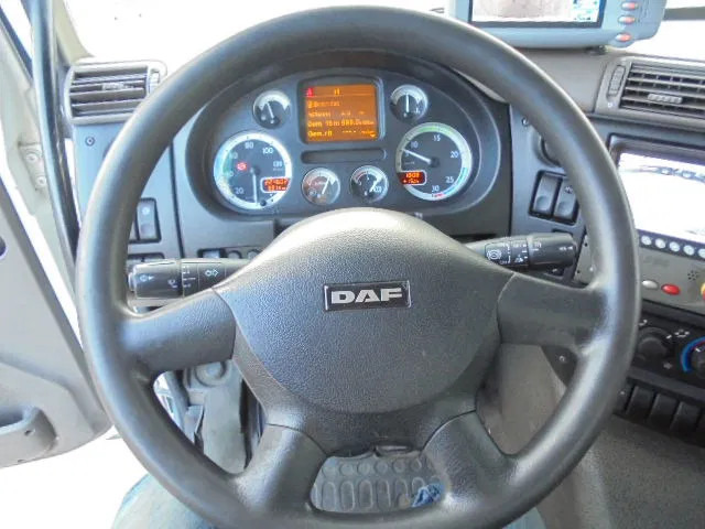 Garbage truck DAF CF 75.250 6X2: picture 12