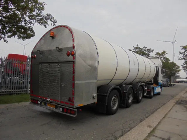 DAF XF 440 SSC RETARDER - Tank truck: picture 4 DAF XF 440 SSC RETARDER - Tank truck: picture 4