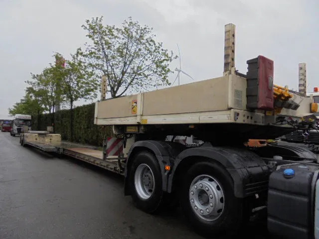 Faymonville F-S42-1ACA - Low loader semi-trailer: picture 2 Faymonville F-S42-1ACA - Low loader semi-trailer: picture 2