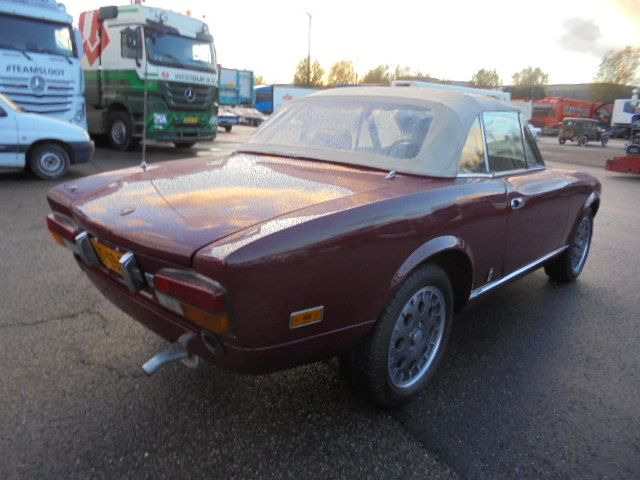 Fiat 124 SPIDER 2000 USA - Car: picture 5 Fiat 124 SPIDER 2000 USA - Car: picture 5