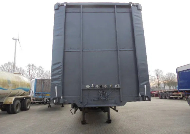 Fruehauf ONCZ 30-218 A - Low loader semi-trailer: picture 3 Fruehauf ONCZ 30-218 A - Low loader semi-trailer: picture 3