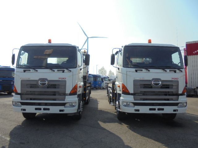 Hino 700 6X4 2IN STOCK - Truck mounted aerial platform: picture 2 Hino 700 6X4 2IN STOCK - Truck mounted aerial platform: picture 2