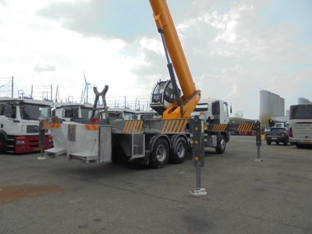 Hino 700 6X4 - Truck mounted aerial platform: picture 4 Hino 700 6X4 - Truck mounted aerial platform: picture 4